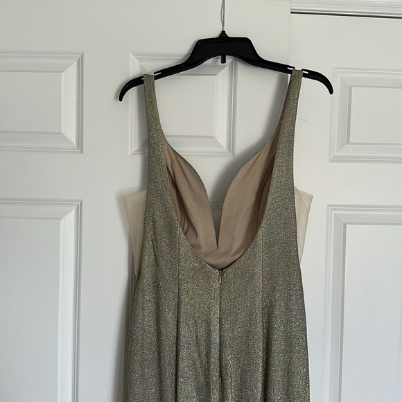 Formal Dress - Picture 3 of 7